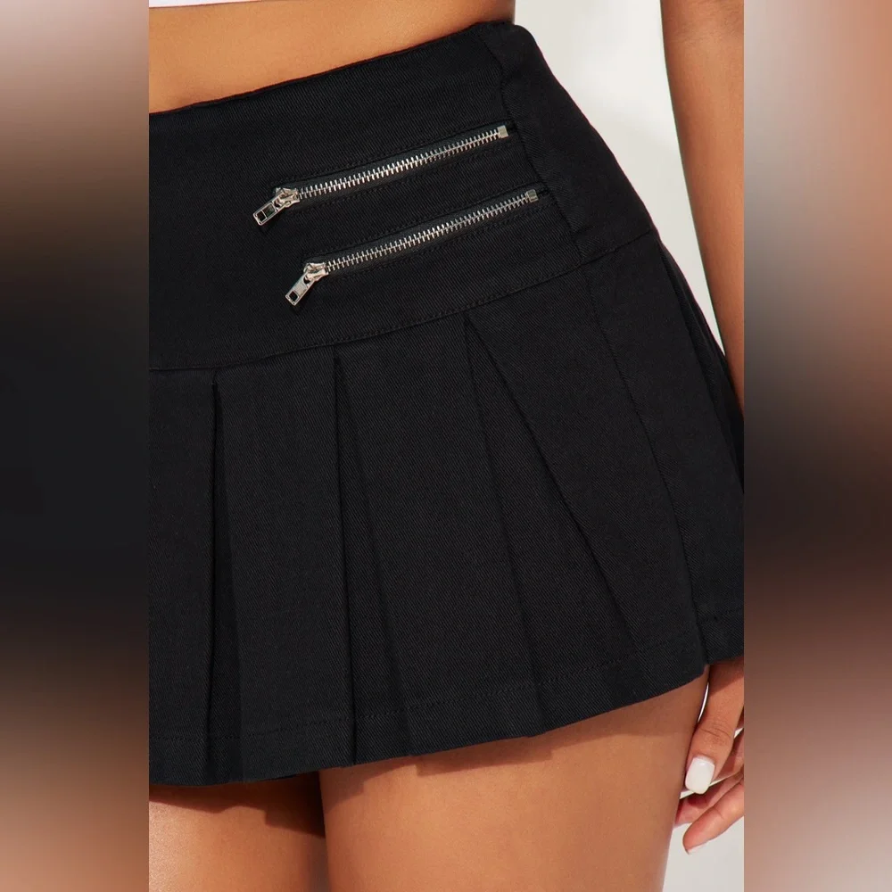Janessa Pleated Mini Skort - Black - Picture 4 of 10
